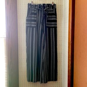 Size Medium Wide-Leg Striped Pants